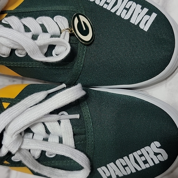Bradford Exchange Green Bay Packers Lace-up Sneakers/Tennis Shoe - Picture 10 of 10